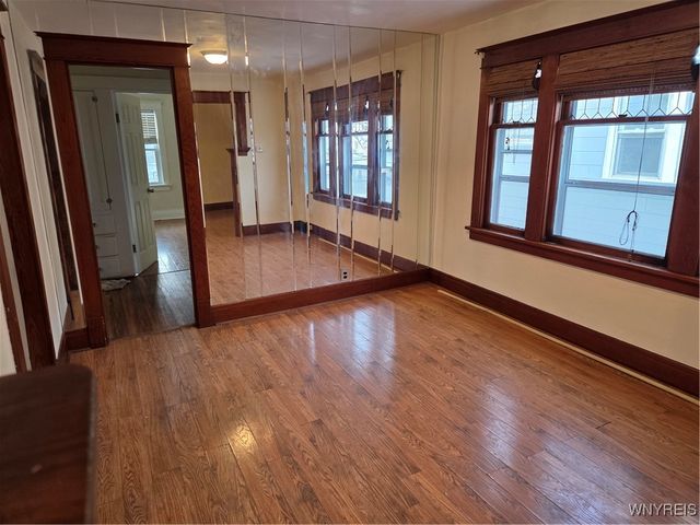 212 Newburgh Avenue UPPER, Buffalo, NY 14215