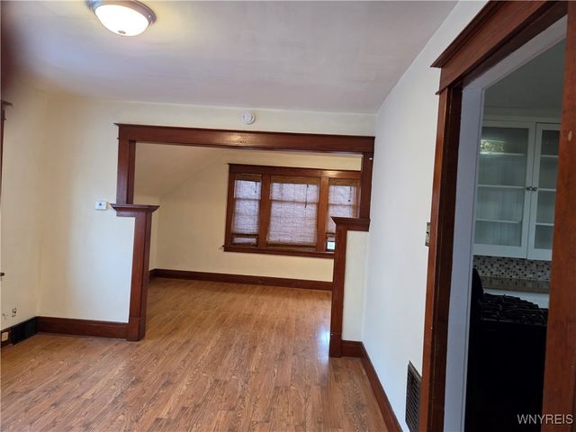 212 Newburgh Avenue UPPER, Buffalo, NY 14215