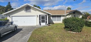 509 E 6th St, Lehigh Acres, FL 33972