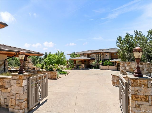 183 E Greenway Avenue, Pueblo, CO 81007