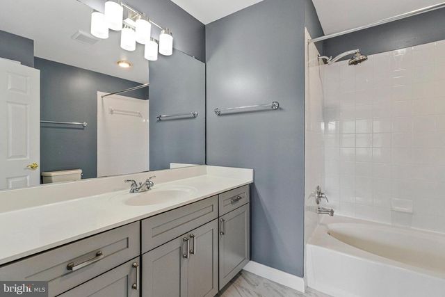 801 PLEASANT DR #80115, Rockville, MD 20850