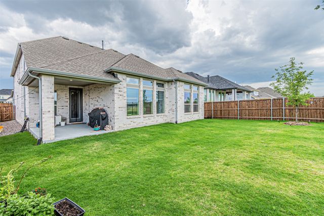 5028 Sandbrock Parkway, Aubrey, TX 76227