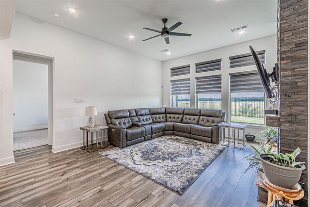 5028 Sandbrock Parkway, Aubrey, TX 76227
