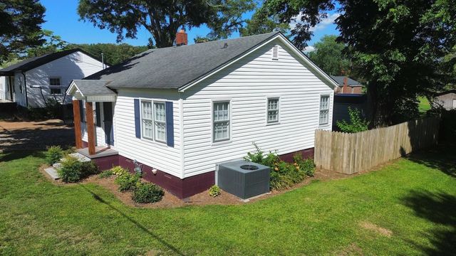 403 Thompson St, Gaffney, SC 29341