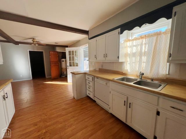 153 S Parkview Drive S, Trumann, AR 72472