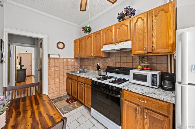 59 Newel Street, Brooklyn, NY 11222