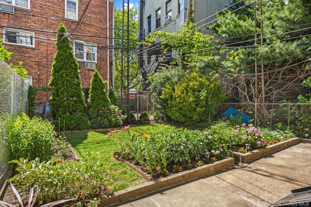 59 Newel Street, Brooklyn, NY 11222