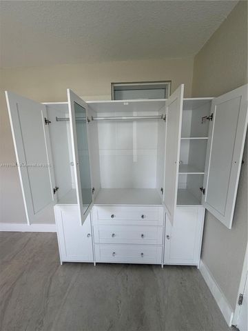 7330 SW 11th St efficiency, Miami, FL 33144