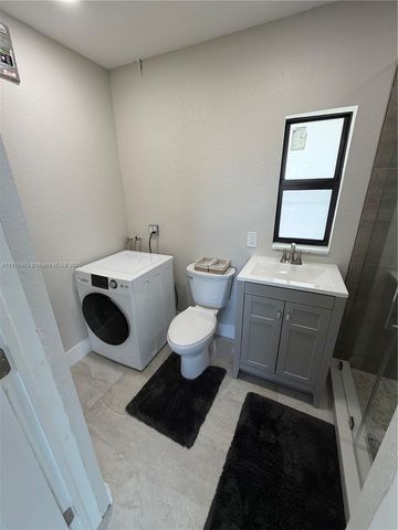 7330 SW 11th St efficiency, Miami, FL 33144