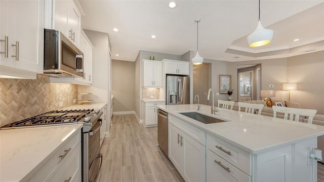 10193 CANAVERAL CIRCLE, Sarasota, FL 34241