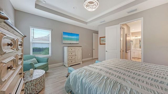 10193 CANAVERAL CIRCLE, Sarasota, FL 34241