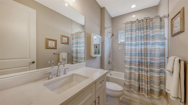 10193 CANAVERAL CIRCLE, Sarasota, FL 34241