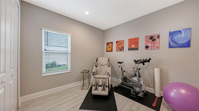 10193 CANAVERAL CIRCLE, Sarasota, FL 34241