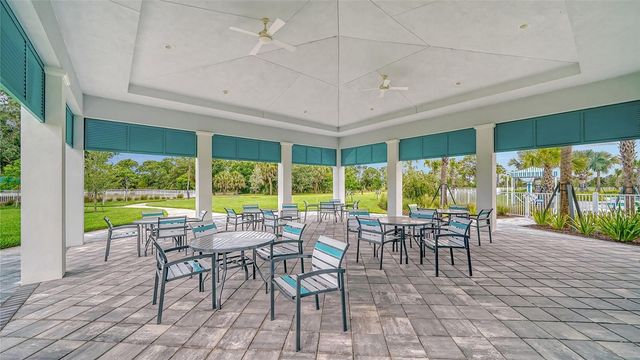 10193 CANAVERAL CIRCLE, Sarasota, FL 34241