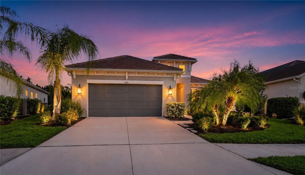 10193 CANAVERAL CIRCLE, Sarasota, FL 34241