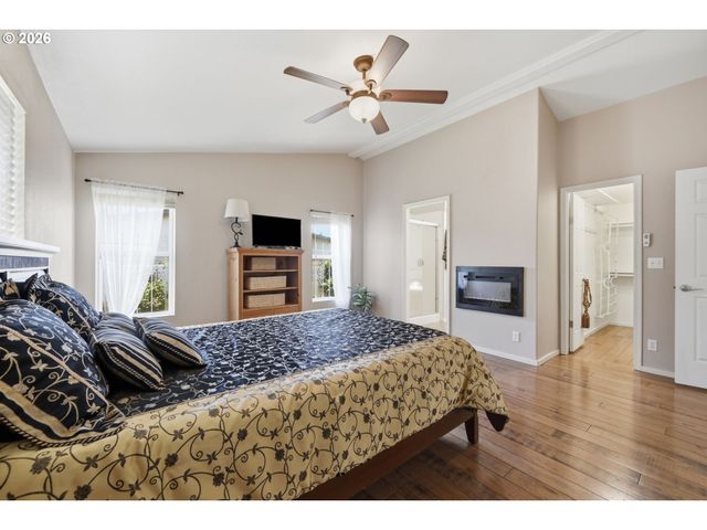 3220 CRESCENT Ave 33, Eugene, OR 97408