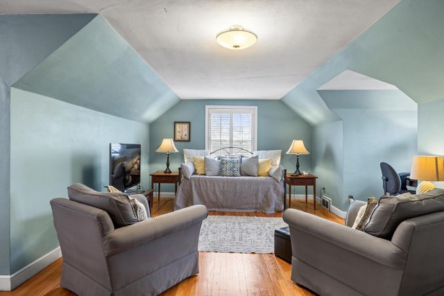 27 N Brooks Circle, Chattanooga, TN 37411