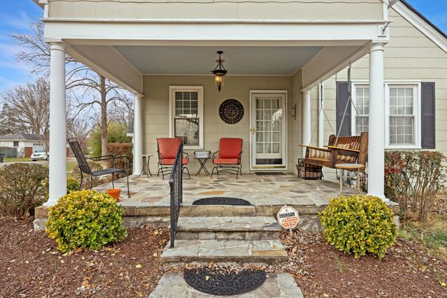 27 N Brooks Circle, Chattanooga, TN 37411