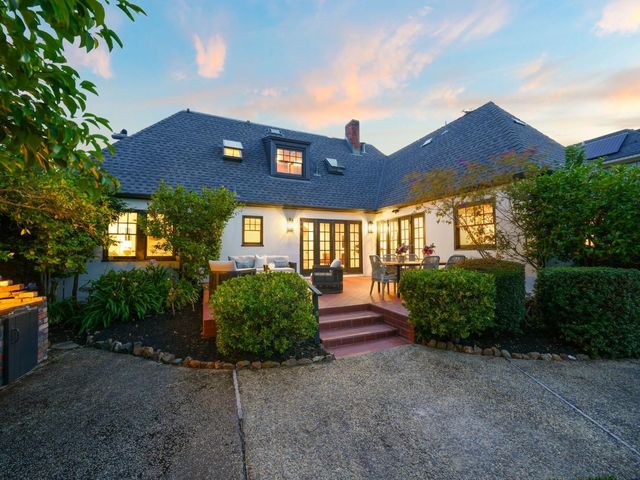 554 Edgewood Road, San Mateo, CA 94402