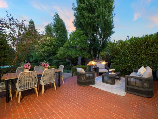 554 Edgewood Road, San Mateo, CA 94402