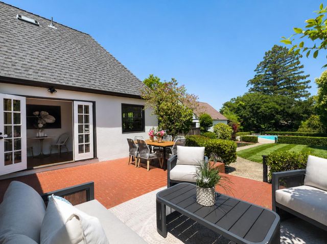 554 Edgewood Road, San Mateo, CA 94402