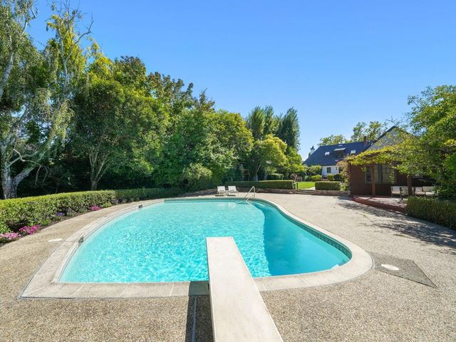 554 Edgewood Road, San Mateo, CA 94402