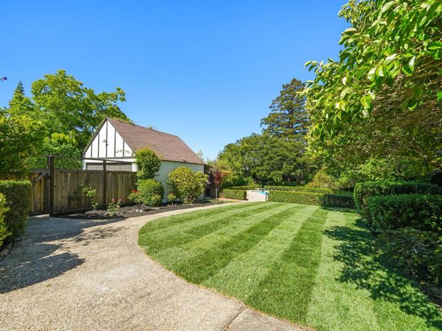 554 Edgewood Road, San Mateo, CA 94402