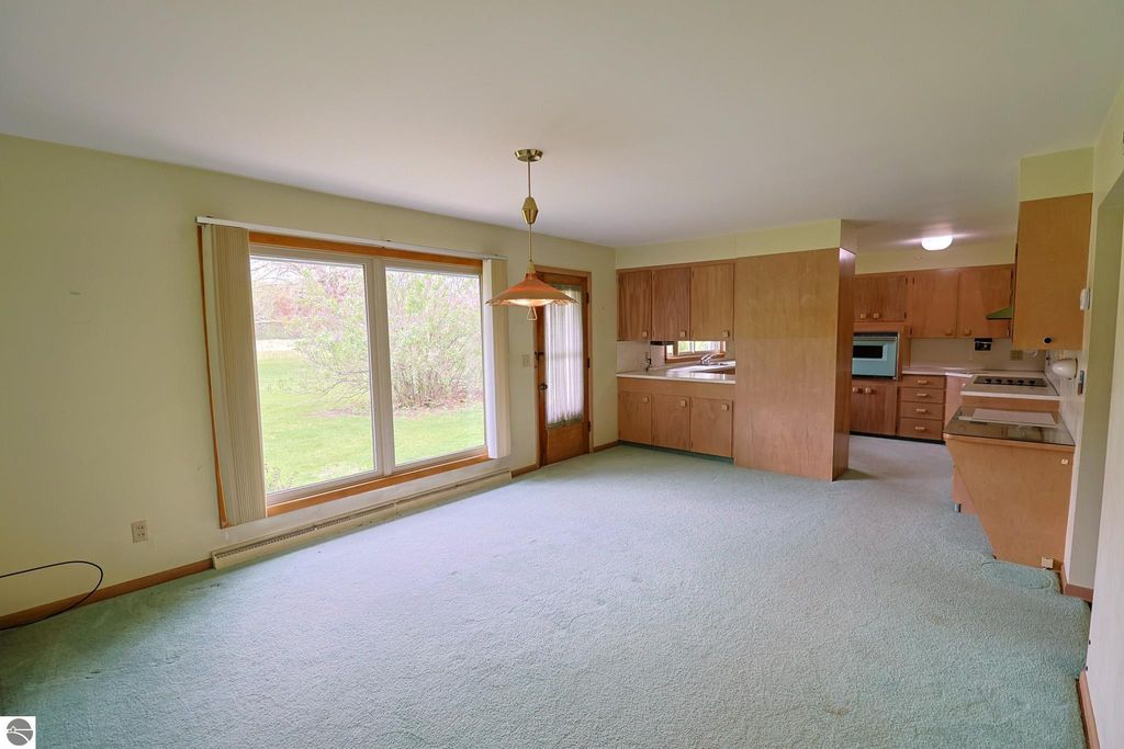 Image 10 of property listing at 8670 E Pickard Road, Mt Pleasant, MI 48858