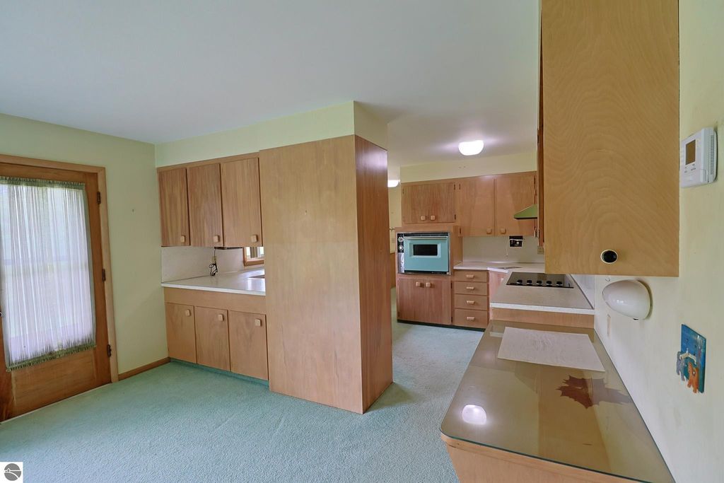 Image 12 of property listing at 8670 E Pickard Road, Mt Pleasant, MI 48858