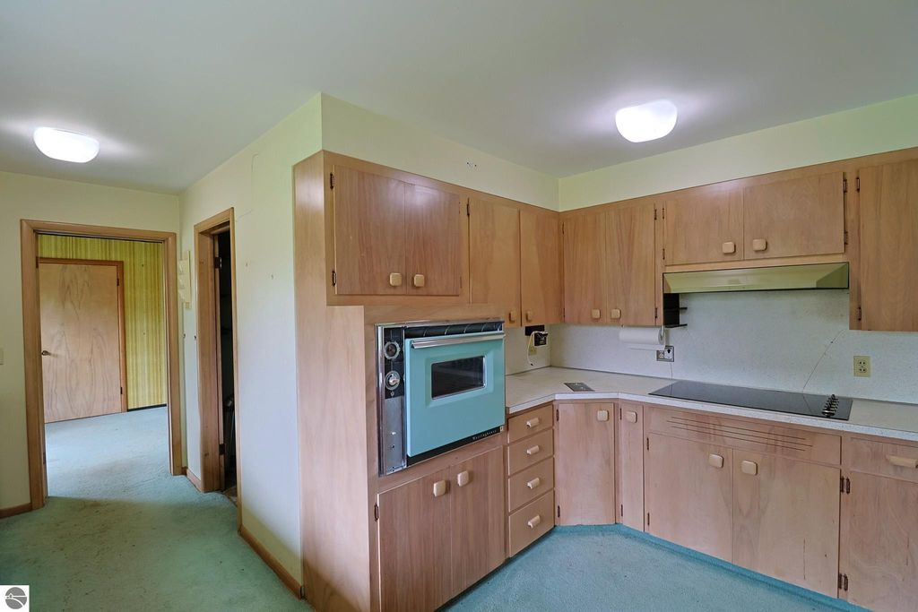 Image 13 of property listing at 8670 E Pickard Road, Mt Pleasant, MI 48858