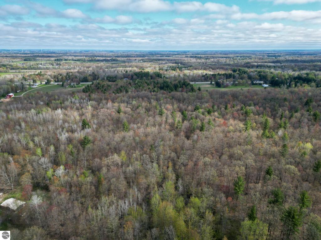 Image 36 of property listing at 8670 E Pickard Road, Mt Pleasant, MI 48858