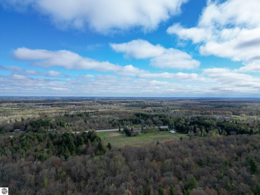 Image 42 of property listing at 8670 E Pickard Road, Mt Pleasant, MI 48858