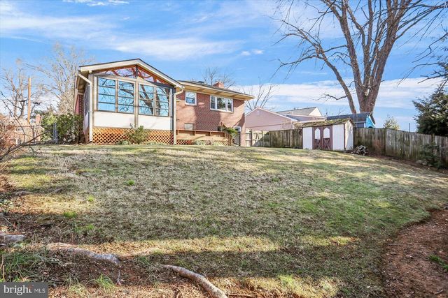 5206 GRETCHEN ST, Kensington, MD 20895