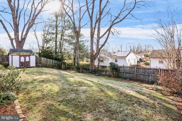 5206 GRETCHEN ST, Kensington, MD 20895