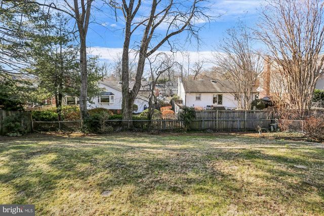 5206 GRETCHEN ST, Kensington, MD 20895