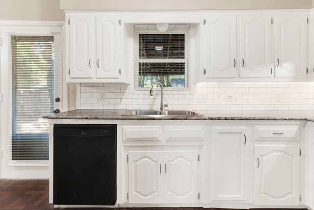 1725 Brake Drive, Carrollton, TX 75006