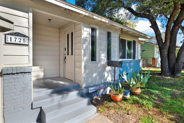 1725 Brake Drive, Carrollton, TX 75006