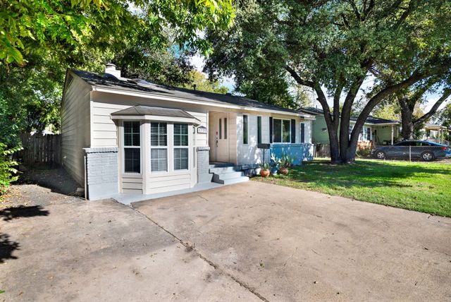 1725 Brake Drive, Carrollton, TX 75006