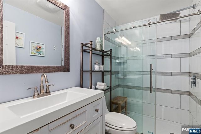 8200C Bulls Ferry Road 10, North Bergen, NJ 07047