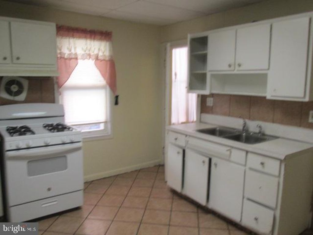 839 CHERRY ST, TRENTON, NJ 08638 — photo 3