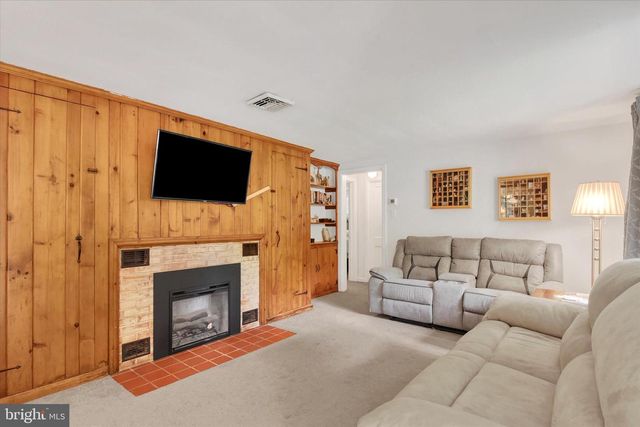 918 ELM AVE, Harrisburg, PA 17112