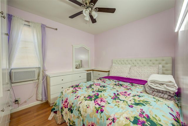 8848 201 ST, Hollis, NY 11423