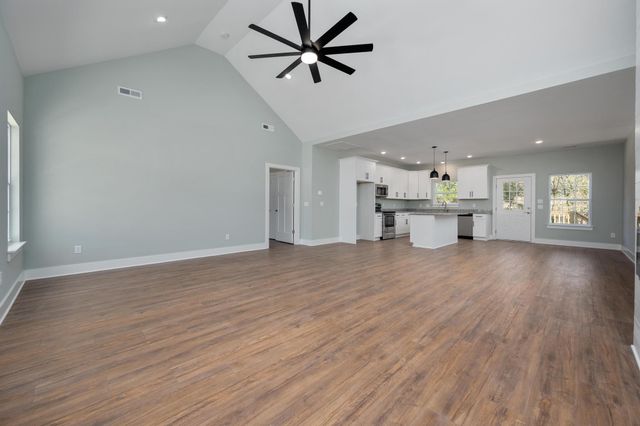 94 Hickory Ridge Ln, Woodbury, TN 37190