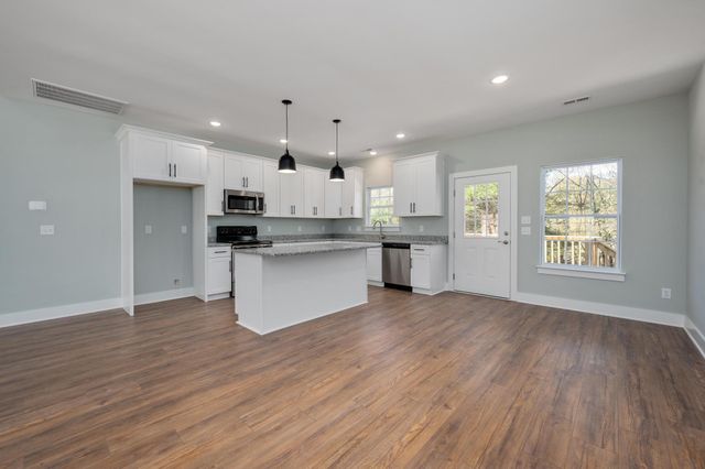 94 Hickory Ridge Ln, Woodbury, TN 37190