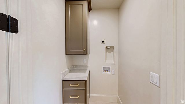 145 E HIDDEN LN, Mapleton, UT 84664