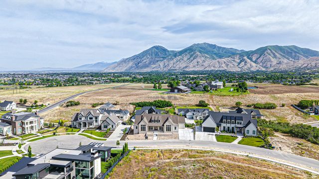 145 E HIDDEN LN, Mapleton, UT 84664