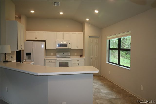 2958 N Kittery Point, Hernando, FL 34442