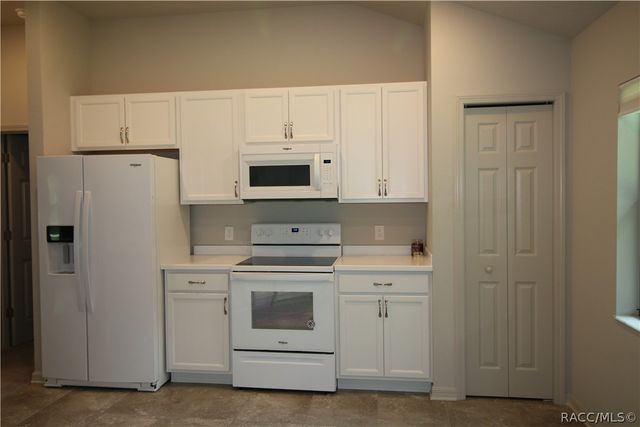 2958 N Kittery Point, Hernando, FL 34442