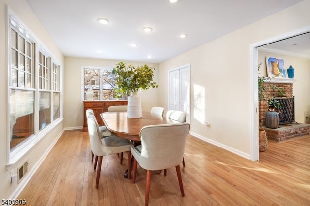 1242 Sunnyfield Ln, Scotch Plains Twp., NJ 07076