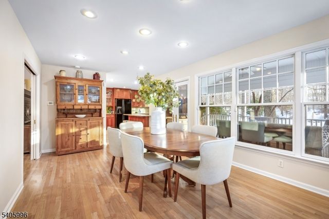 1242 Sunnyfield Ln, Scotch Plains Twp., NJ 07076